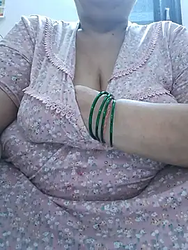 Kavya_XX Chat XXX in diretta
