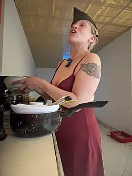 MARILYNKOVANOVA's Live XXX Chat
