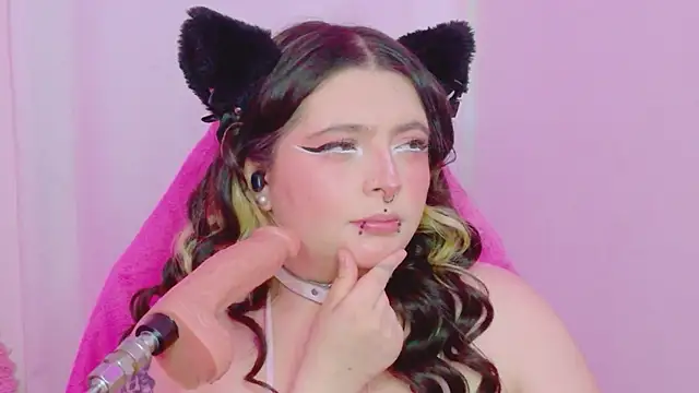 Chat +18 de Sachi_Meow ao vivo