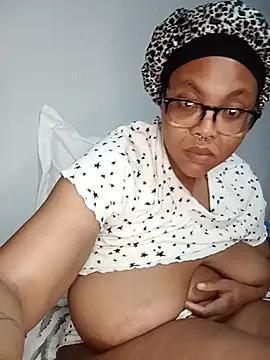 ShantelBootyBoobs XXX чат на живо