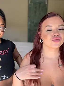 CandyLuxxxx Live XXX Chat