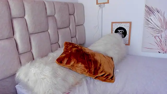 Kamila_angel Adlı Modelin Canlı XXX Sohbeti
