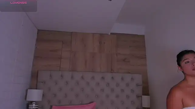 ShaniaDaniels live XXX chat