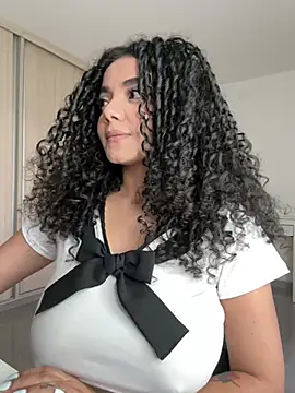Curlyierr Live XXX Chat