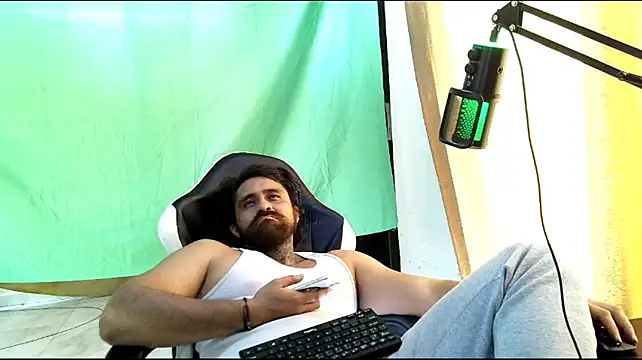 aronmiller404 Live XXX-chat