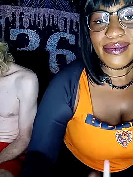 AmazonianMistress XXX чат на живо