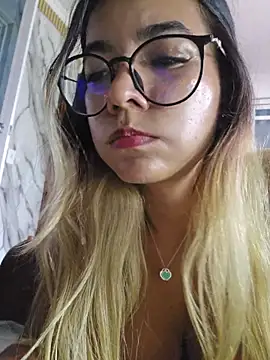 Pretty_roxxyy Chat XXX in diretta