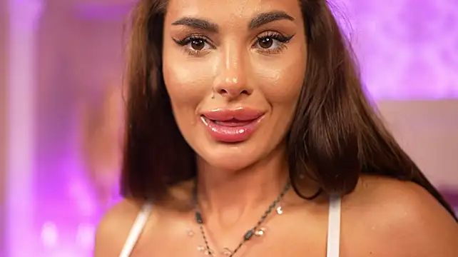 SiennaChantall XXX чат на живо