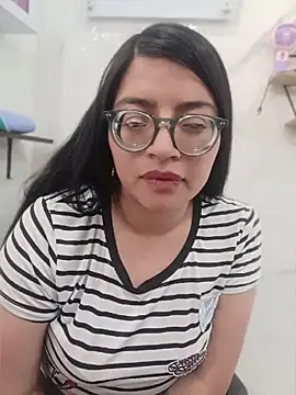 SOFI__10 élő XXX-chatje
