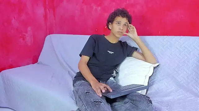AXEL_DESIRE élő XXX-chatje