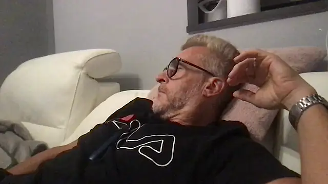 Chat +18 de Axl_hot ao vivo