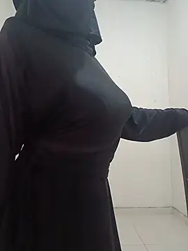 aisha-faraah's Live XXX Chat