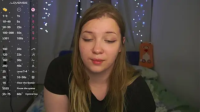 CuteSharloti's Live XXX Chat