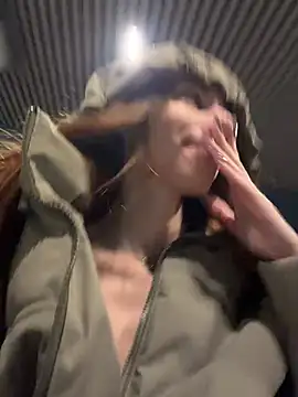 AmelieCrystal's Live XXX Chat