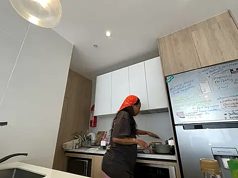 ChocolateCakeQueen XXX чат на живо