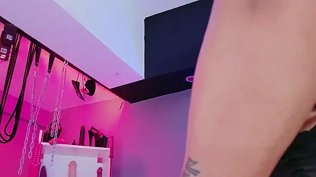 Chatroom XXX en direct de MariaGaitan