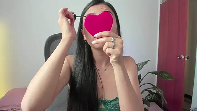 Chat XXX ao vivo de canelleGarces