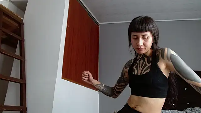 Emilia_1995 라이브 XXX 채팅