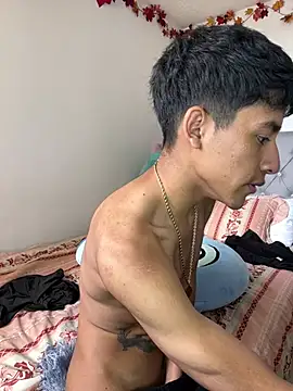 HotSebas_04 élő XXX-chatje