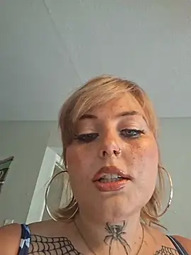 Chat XXX en directo de SpiderRose444