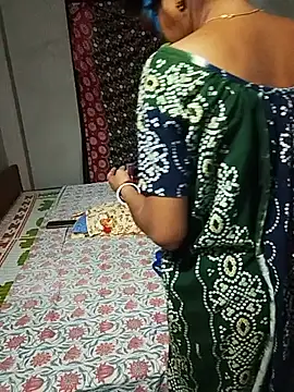 Živý XXX chat Hot_Urvashi_