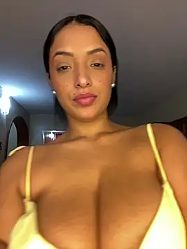 Chat XXX ao vivo de SaharQamar