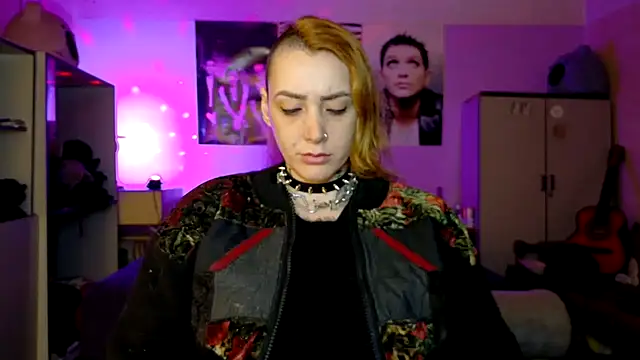 Chat +18 de VioletFox26 ao vivo