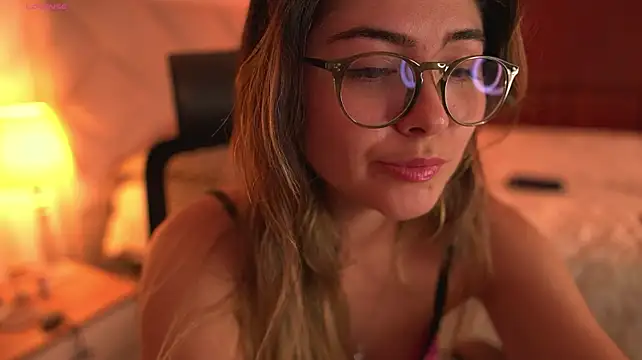 دردشة Lau_Bee الجنسية المباشرة