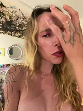 tslurbarbie's Live XXX Chat