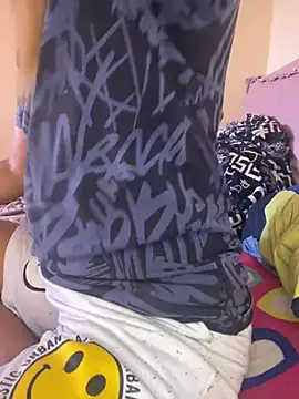 Chat +18 de Whore_Dirtyy ao vivo