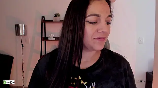 urcute_kitten's Live XXX Chat