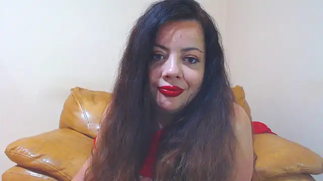 SexyNicolle4u: онлайн-секс-чат
