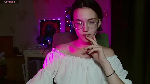 XXX chat uživo modela alisa_cutiepie
