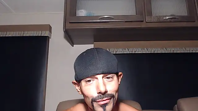 ThickD2C's Live XXX Chat