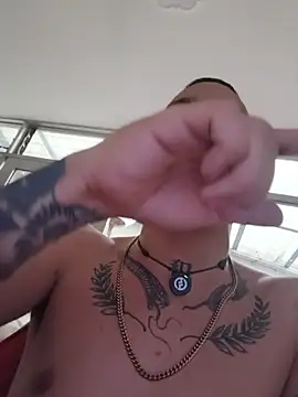 AlphaMasterXxx's Live XXX Chat