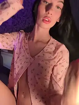 AmazingNicoleのライブXXXチャット