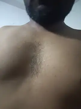 XXX chat uživo modela Roy8783