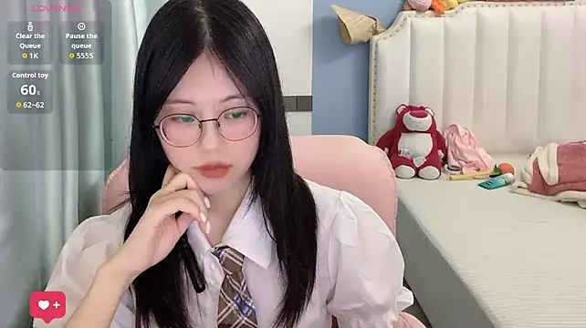 Luna-666 Adlı Modelin Canlı XXX Sohbeti