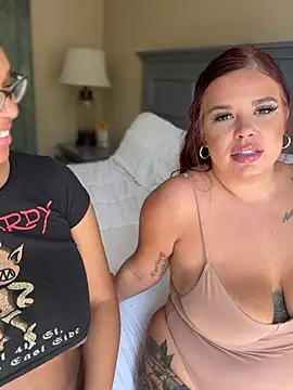 CandyLuxxxx Chat XXX in diretta