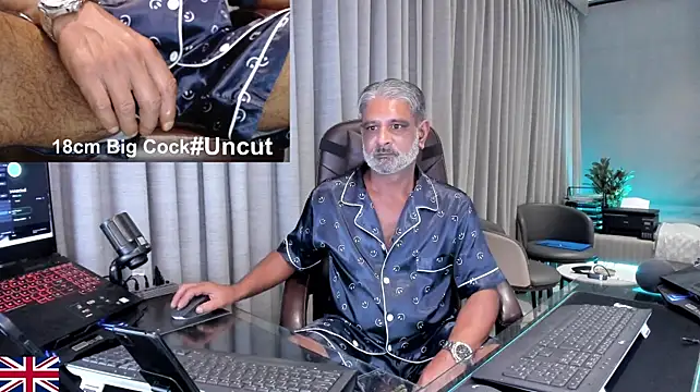 แชท XXX สดของ OnlineBossUK