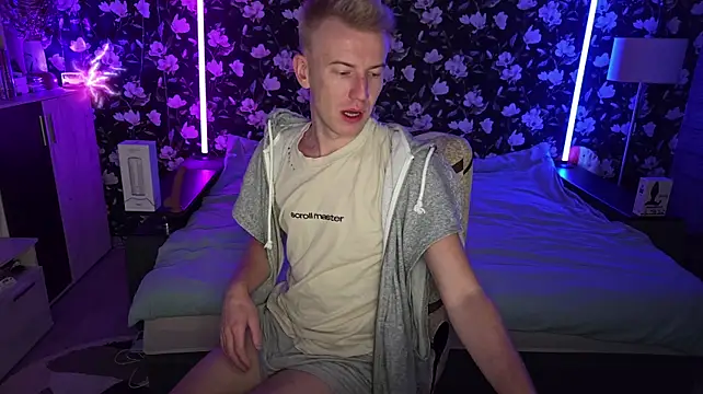 Vuitton Live XXX-chat