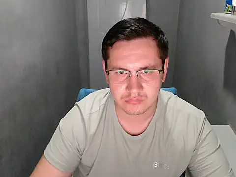צ'אט XXX בשידור חי של Max_Marlinn