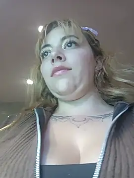 Show modela Emma_Risky- na web-kameri