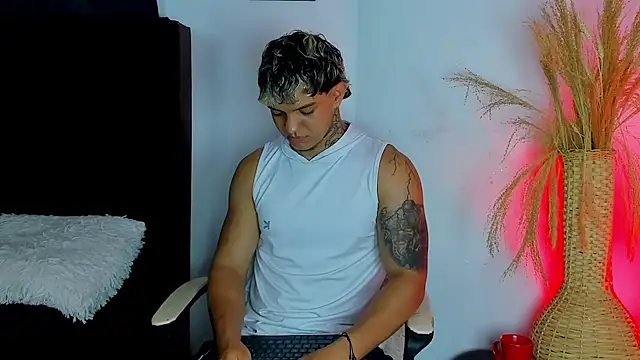 Chatroom XXX en direct de Noah__Browm