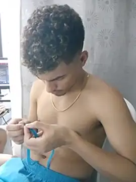 Chat +18 de ARES_DAM ao vivo