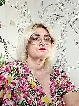 Catty_Lady Chat XXX in diretta