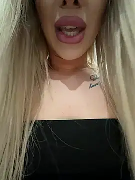 XXX chat uživo modela AlyssaFoxx_