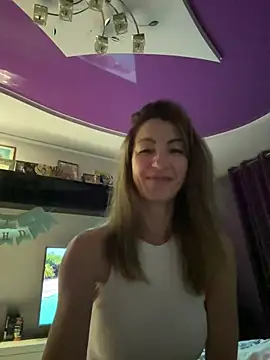 NikaStars' Live XXX Chat