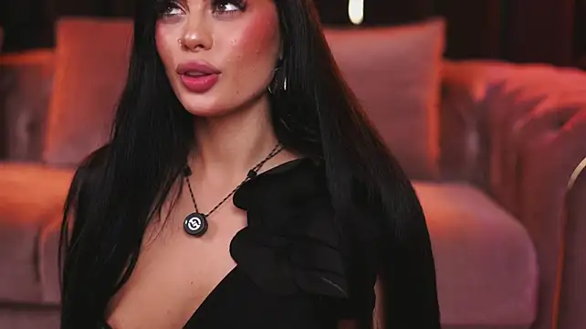 RavennaDArcy Adlı Modelin Canlı XXX Sohbeti