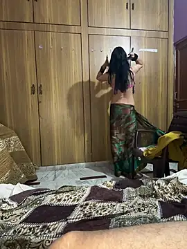 kiaraqueen7 XXX чат на живо
